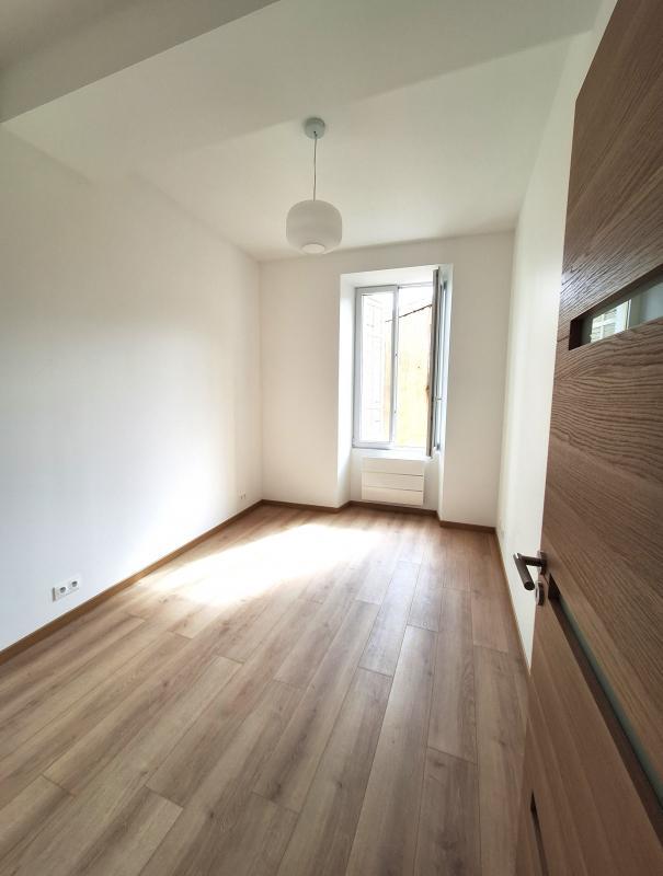 Immeuble - 123 m² - 7 pièces