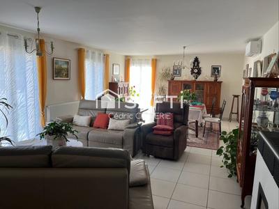 Maison - 108 m² - 5 pièces