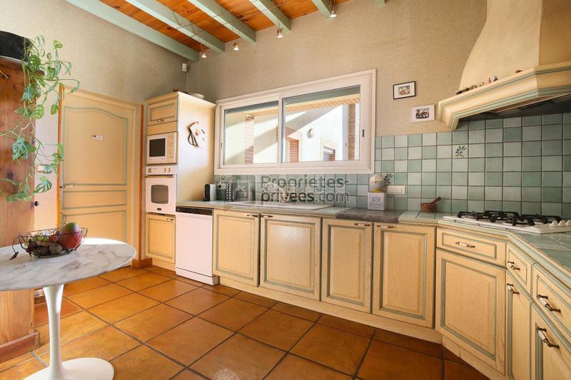 Maison - 225 m² - 7 pièces