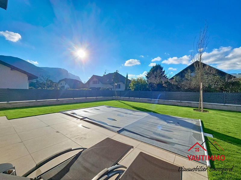 Maison - 104 m² - 5 pièces