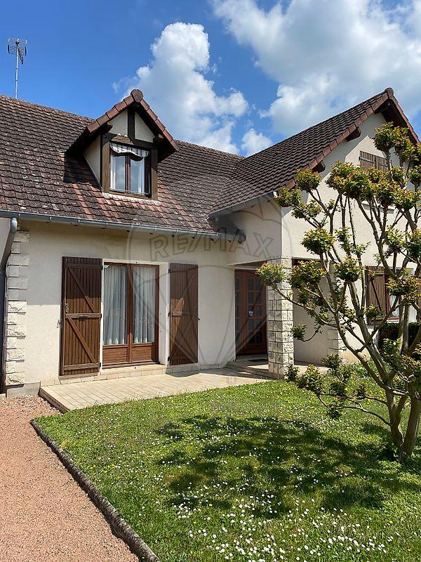 Maison - 152 m² - 6 pièces