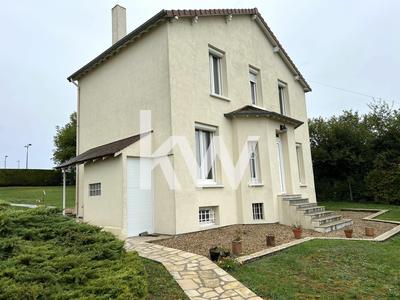 Maison - 88 m² - 5 pièces