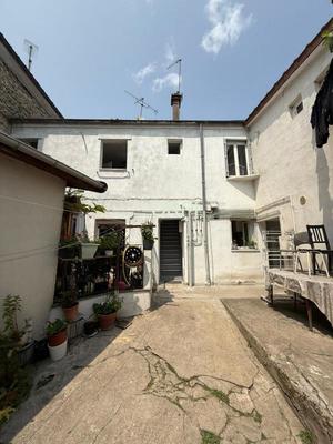 Studio - 18 m² - 1 pièce