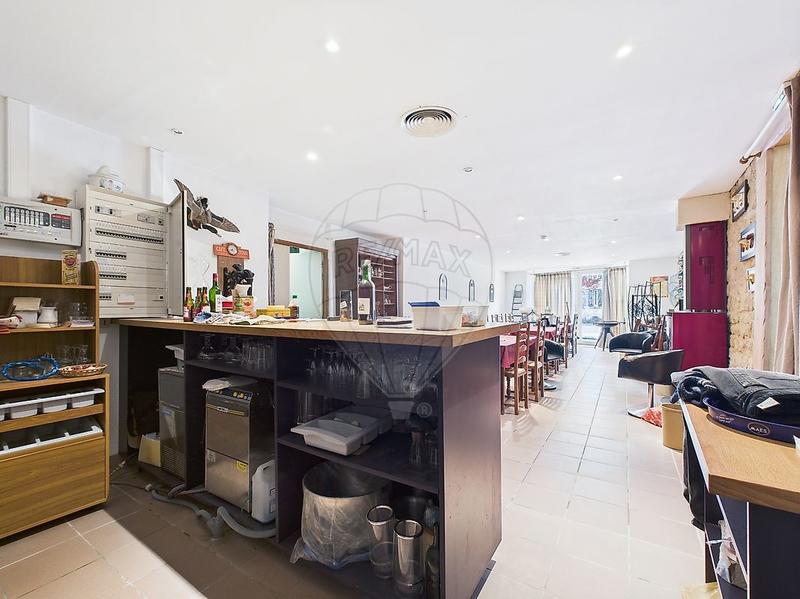 Maison - 295 m² - 6 pièces