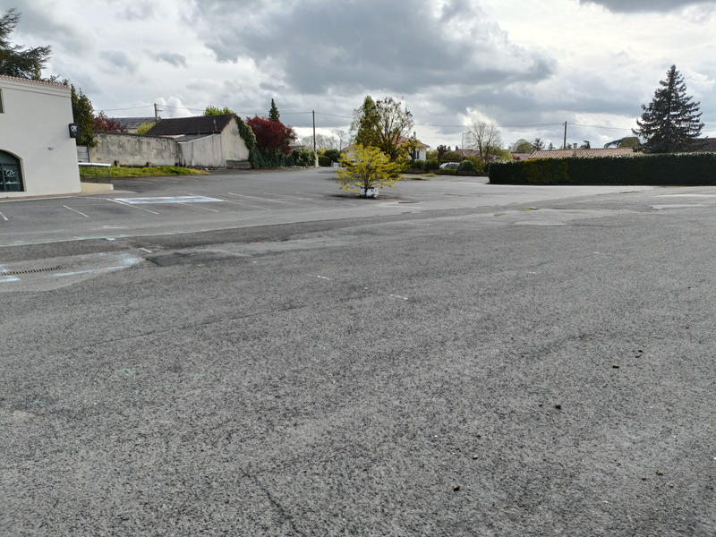 Local commercial - 178 m² - 1 pièce