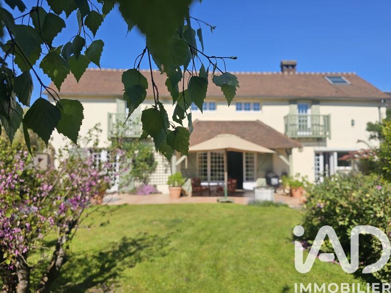 Maison - 292 m² - 8 pièces