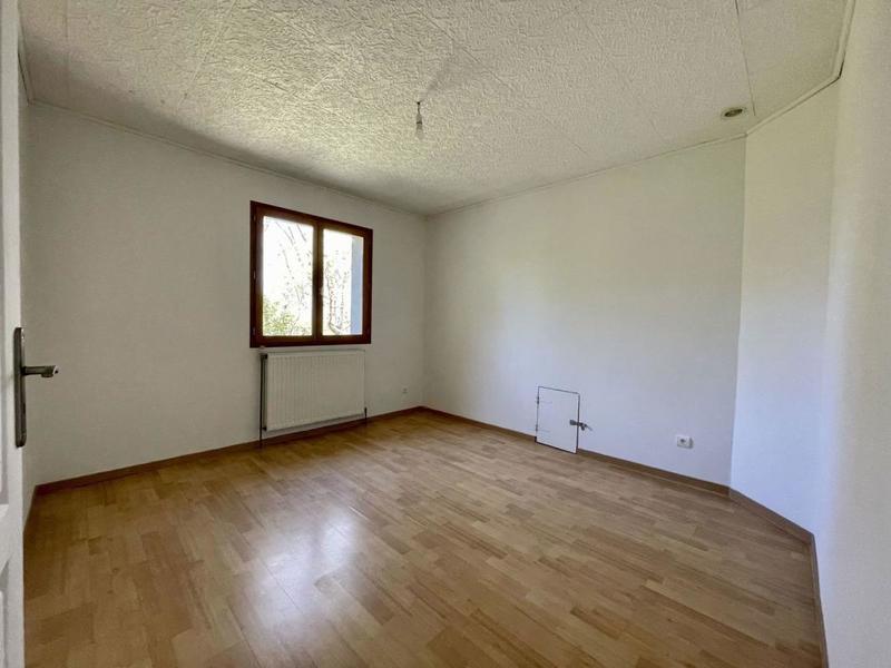 Maison traditionnelle - 228 m² - 8 pièces