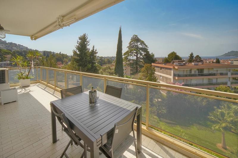 Appartement - 104 m² - 4 pièces