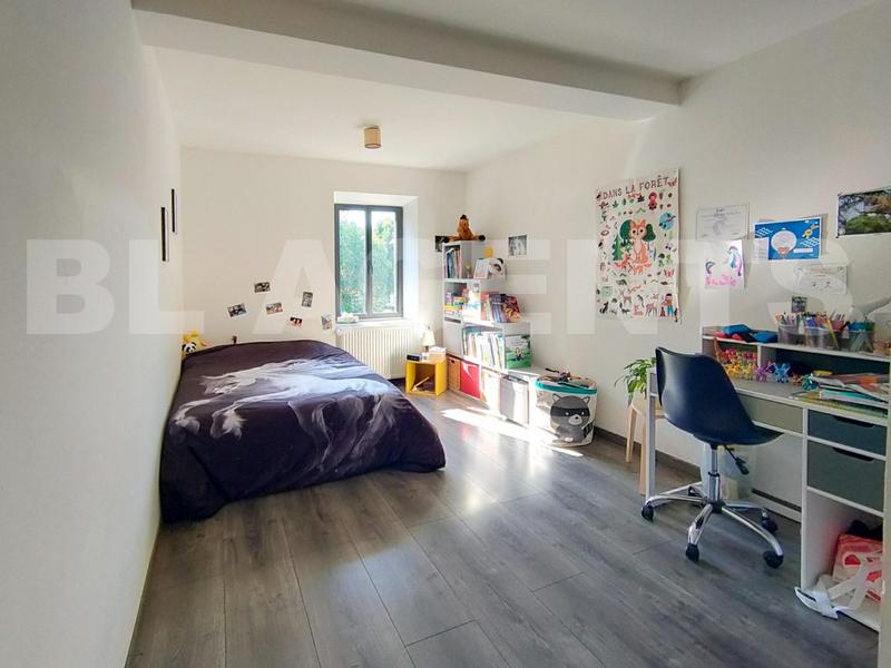 Maison - 205 m² - 7 pièces