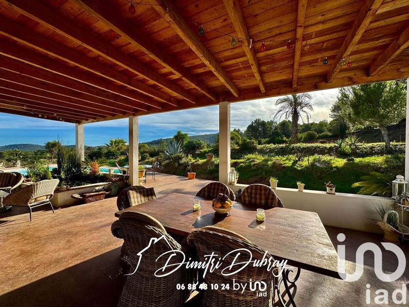 Maison - 222 m² - 7 pièces