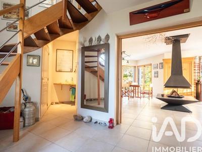 Maison de maîtres - 208 m² - 8 pièces