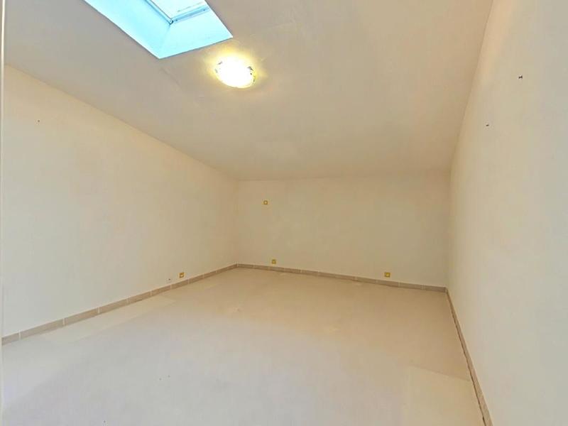 Maison - 90 m² - 3 pièces