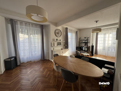 Appartement - 80 m² - 3 pièces