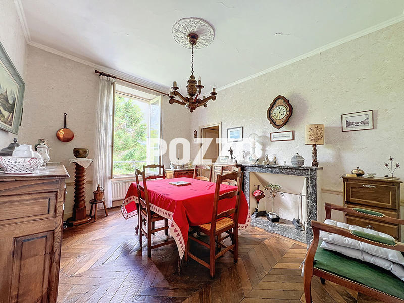 Maison - 170 m² - 10 pièces