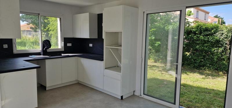 Maison - 99 m² - 5 pièces