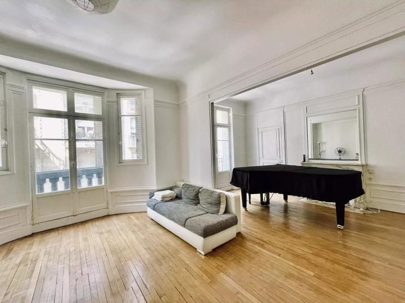 Appartement - 197 m² - 6 pièces