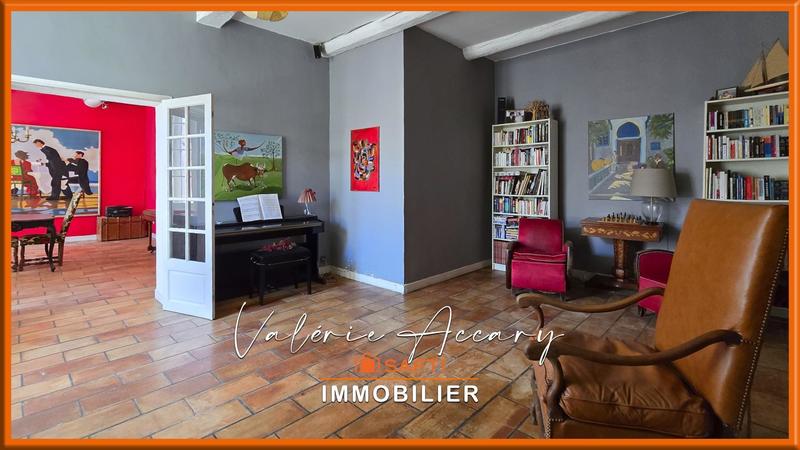 Maison de maîtres - 441 m² - 10 pièces