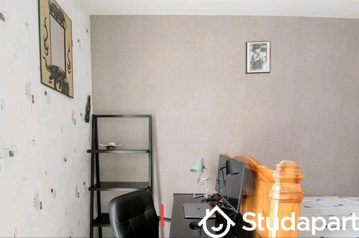 Chambre - 1 m² - 1 pièce