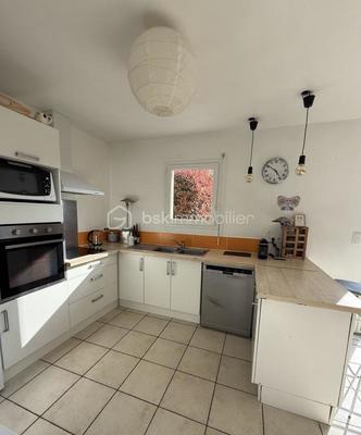 Maison - 85 m² - 4 pièces