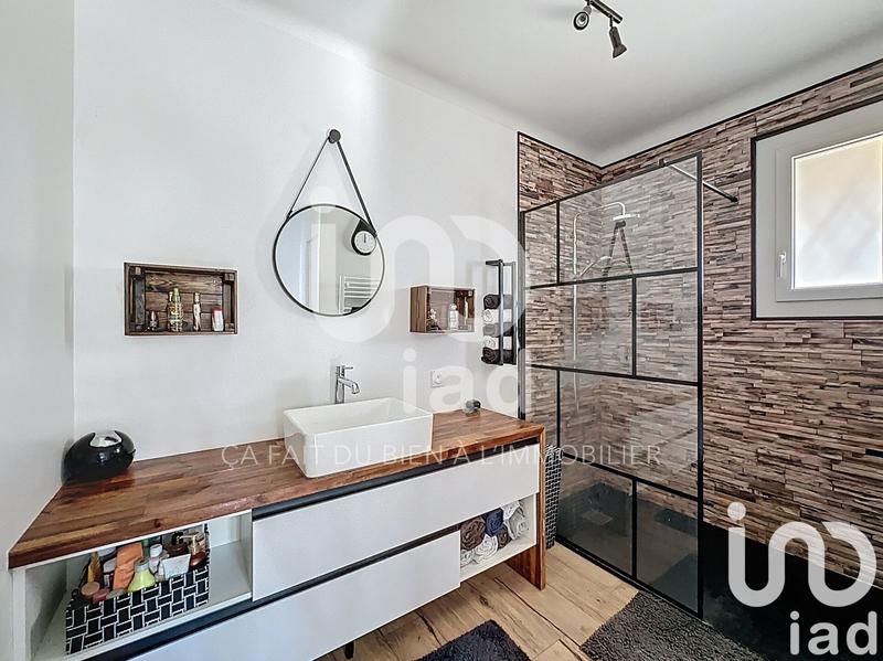 Maison - 200 m² - 8 pièces