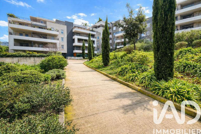 Appartement - 88 m² - 4 pièces