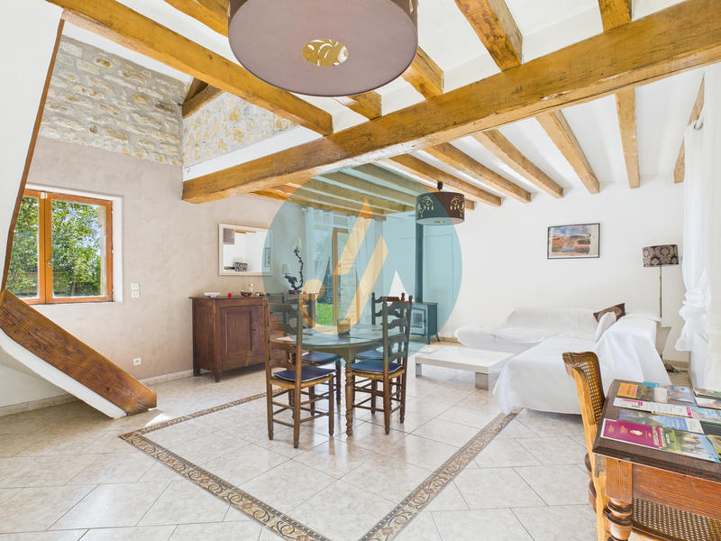 Maison - 90 m² - 4 pièces