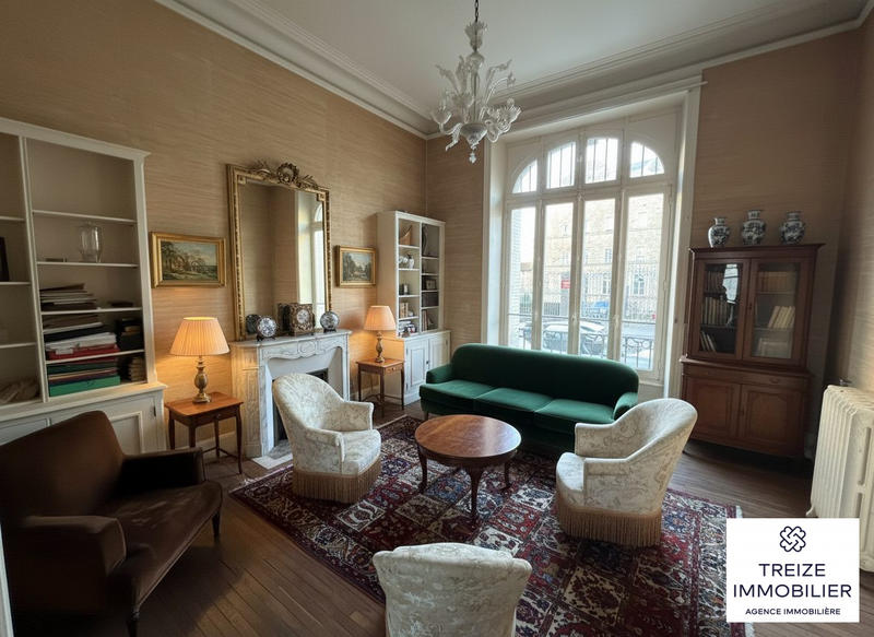 Maison - 280 m² - 7 pièces