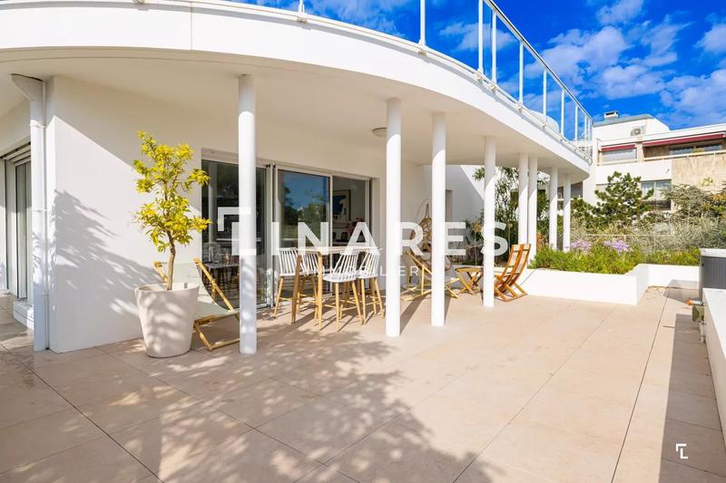 Appartement - 200 m² - 5 pièces