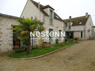 Maison - 211 m² - 7 pièces