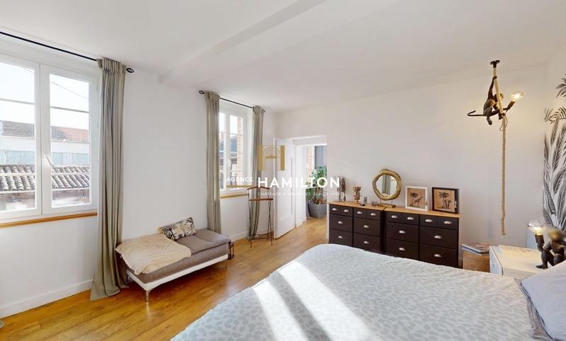 Maison de campagne - 532 m² - 11 pièces