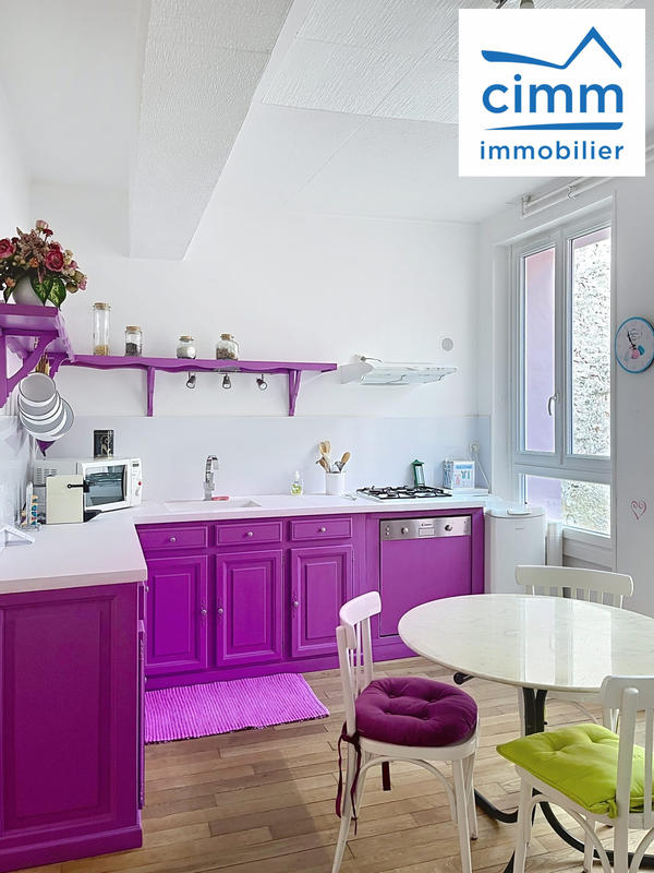 Maison traditionnelle - 159 m² - 4 pièces