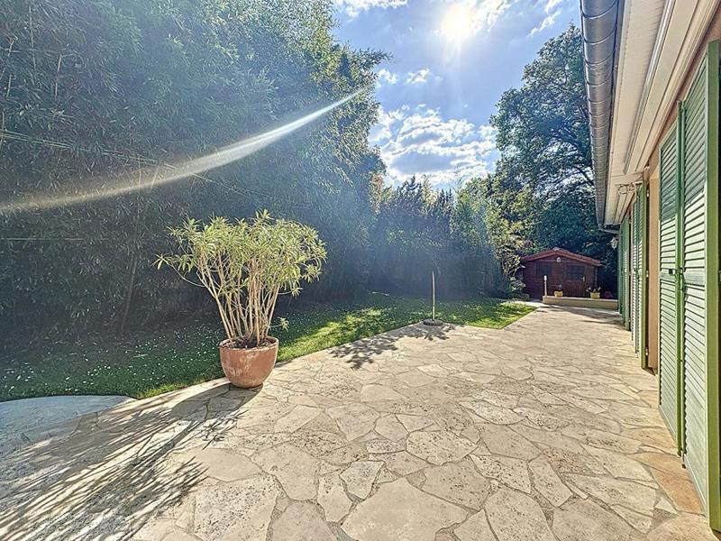 Maison - 182 m² - 7 pièces