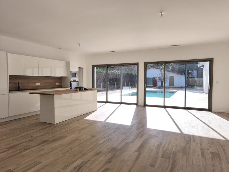 Villa - 150 m² - 5 pièces