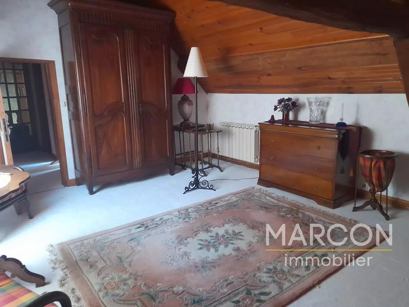 Propriété - 184 m² - 6 pièces