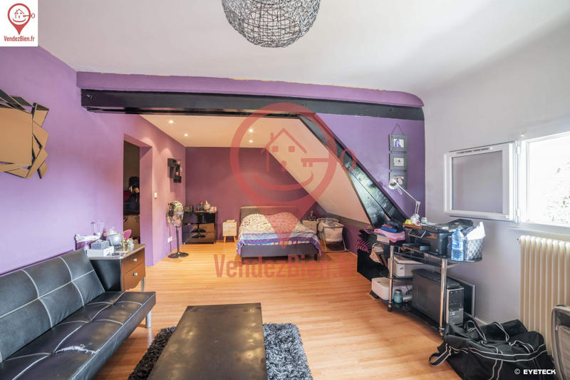 Maison - 264 m² - 8 pièces