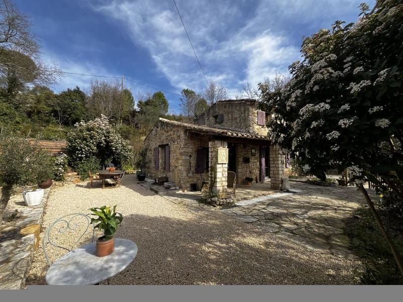 Maison en pierre - 93 m² - 4 pièces