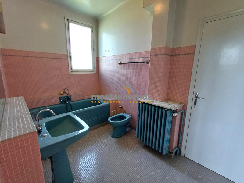 Maison traditionnelle - 188 m² - 5 pièces