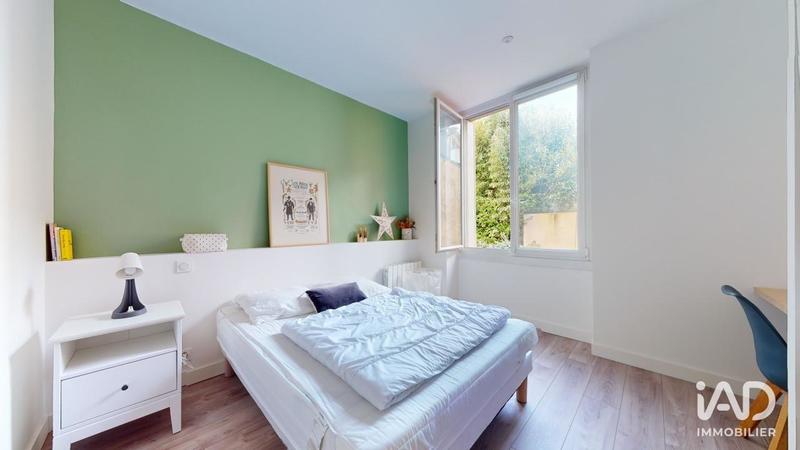 Maison - 210 m² - 10 pièces