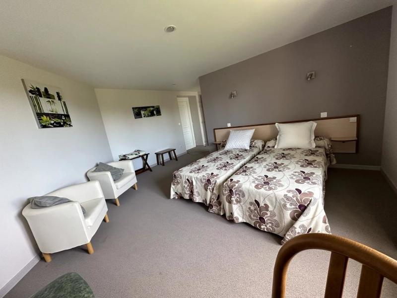 Propriété - 350 m² - 10 pièces