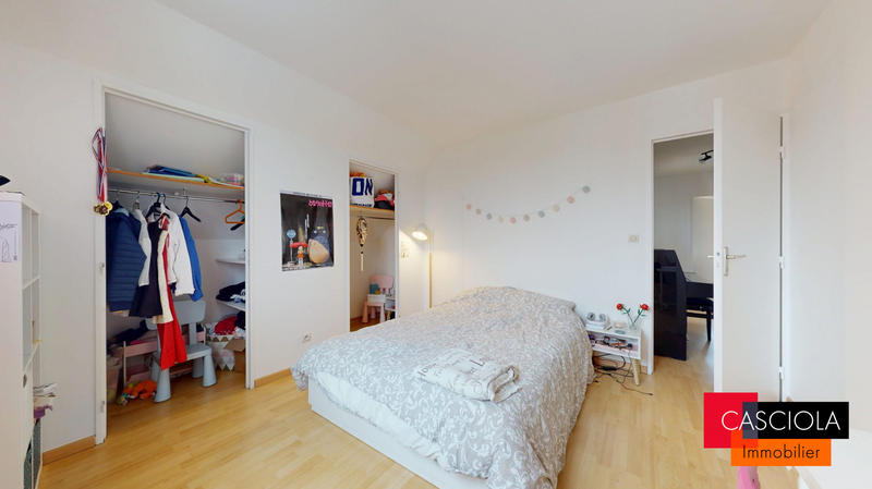 Maison - 166 m² - 7 pièces