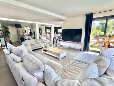 Maison - 175 m² - 7 pièces