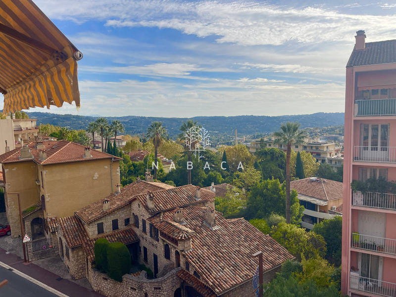 Appartement - 75 m² - 4 pièces