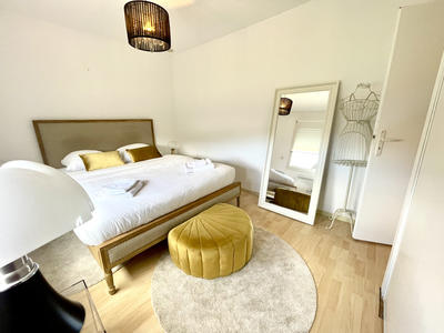 Maison - 200 m² - 7 pièces