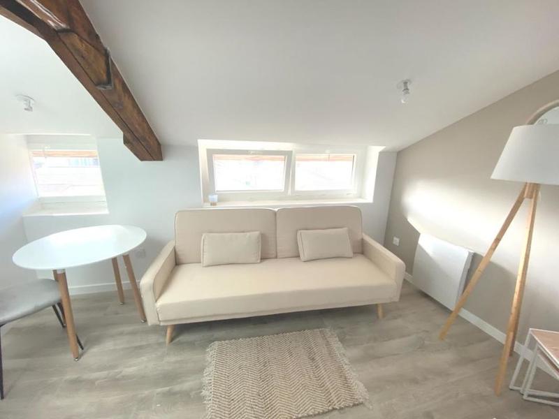 Studio - 12 m² - 1 pièce