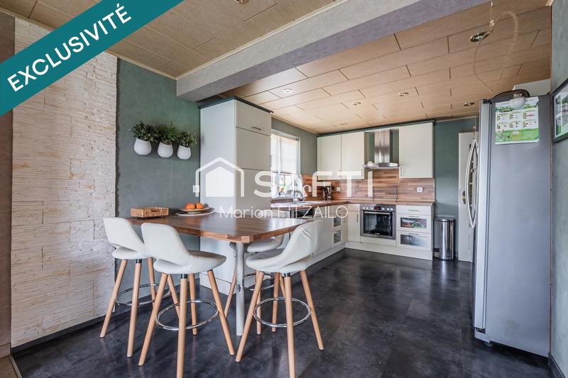 Maison - 221 m² - 5 pièces