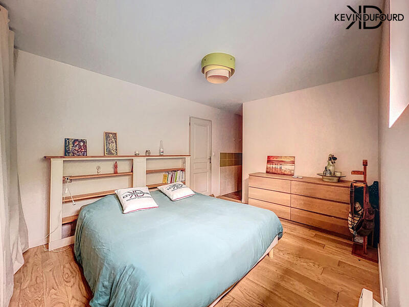 Maison - 200 m² - 9 pièces