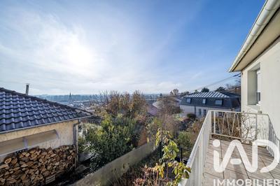 Maison - 80 m² - 5 pièces