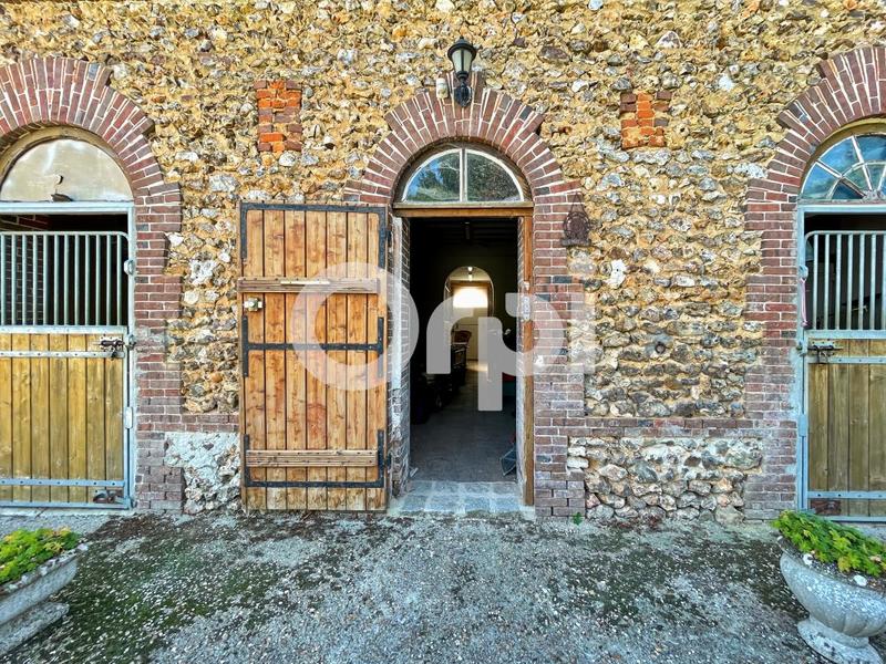 Maison - 230 m² - 7 pièces