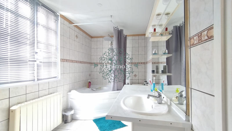 Maison - 93 m² - 5 pièces