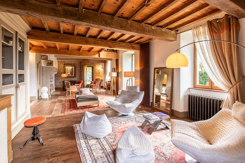 Maison - 296 m² - 9 pièces